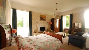 Apartment, 2 Bedrooms (The Edwardian Wing) | Desk, blackout drapes, soundproofing, iron/ironing board - Bonawe House Holiday Cottages (Taynuilt)
