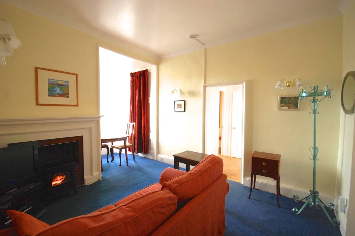 Apartment, 1 Bedroom (Courtyard Apartment) | Living area | Flat-screen TV, DVD player