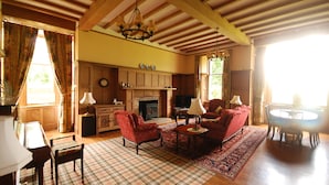 Apartment, 2 Bedrooms (The Edwardian Wing) | Living area | Flat-screen TV, DVD player - Bonawe House Holiday Cottages (Taynuilt)