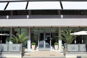 Konaklama yerinin ön cephesi