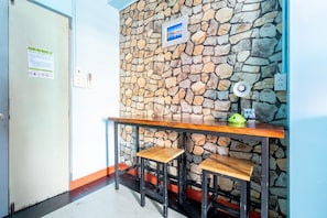 Desk, free WiFi - Hatyai Dee Hostel (Hat Yai)