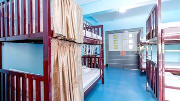 Standard Shared Dormitory, Mixed Dorm | Desk, free WiFi