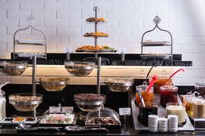 Daily buffet breakfast for a fee - Dedeman Cizre (Cizre)