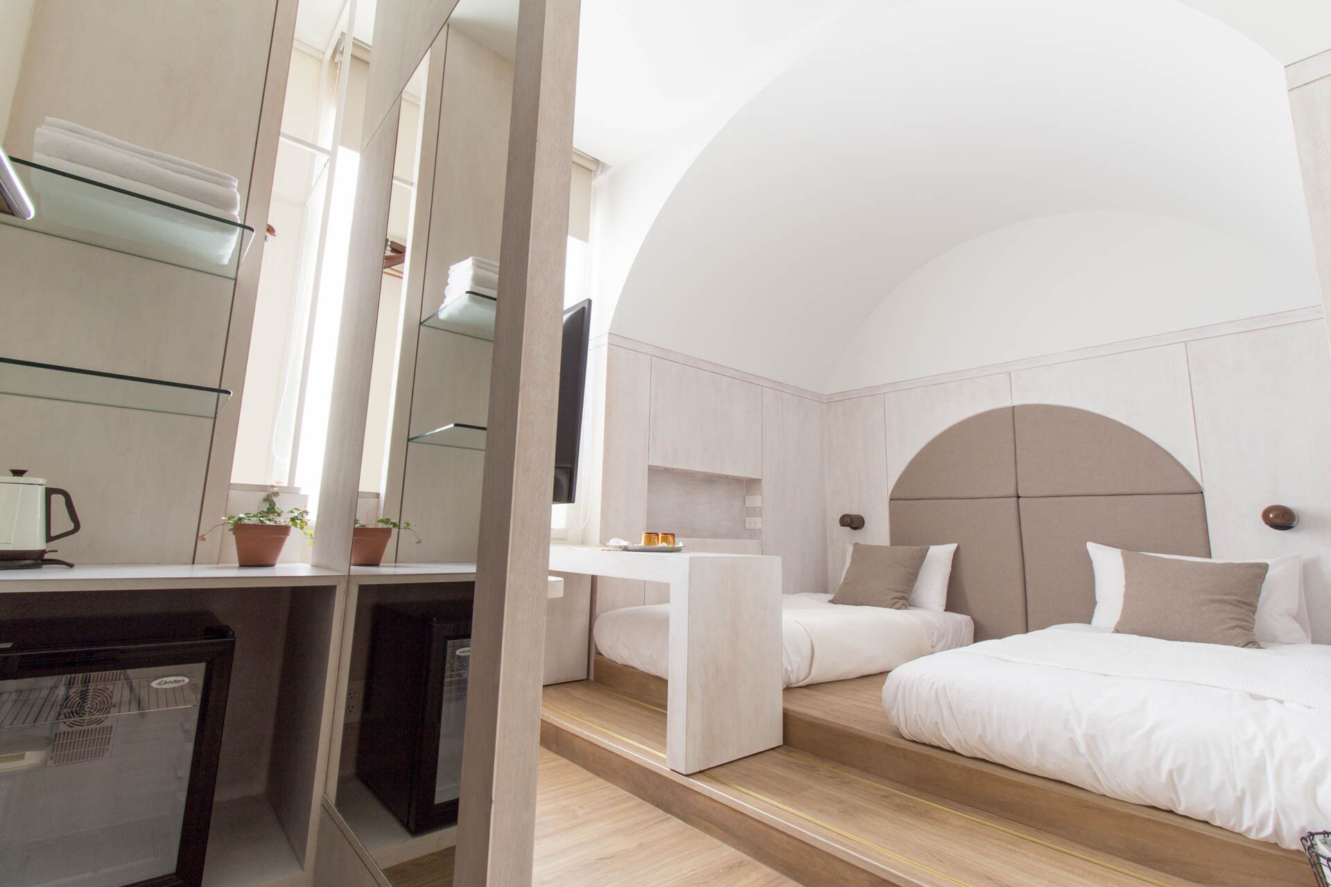 Classic Twin Room | Down comforters, blackout drapes, soundproofing, iron/ironing board