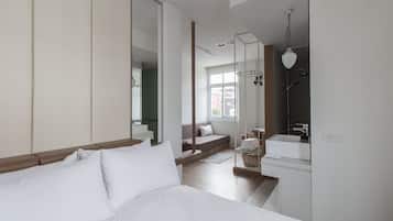 Superior Double Room | Down comforters, blackout drapes, soundproofing, iron/ironing board