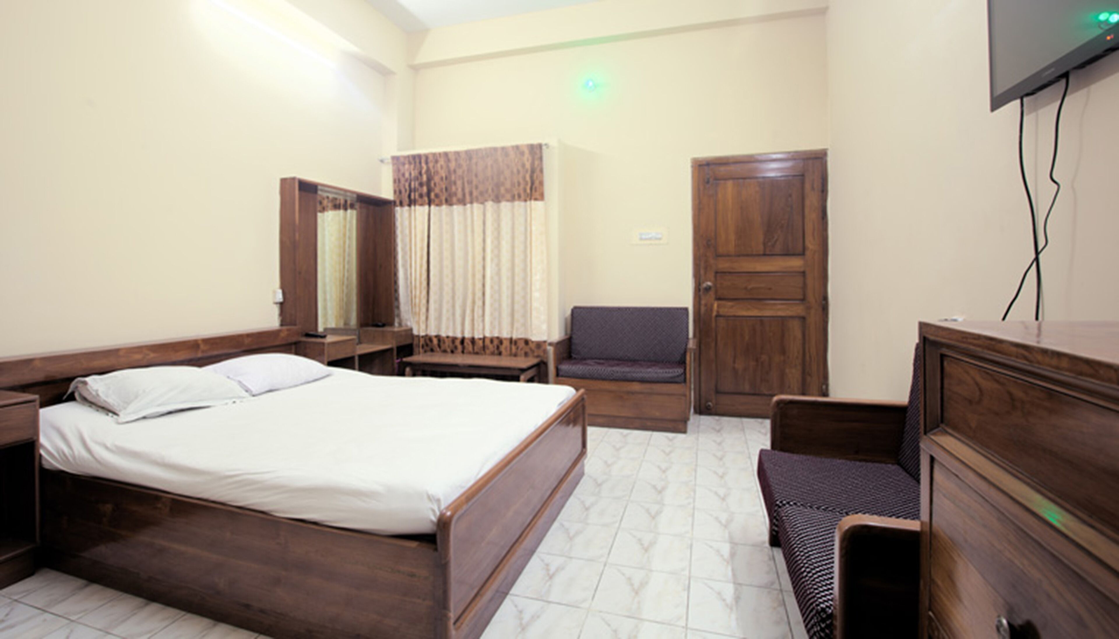 Kahden hengen economy-huone | Vuodevaatteet