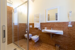 Chambre Double ou avec lits jumeaux | Salle de bain