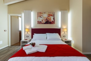 Double or Twin Room, Terrace | In-room safe, desk, soundproofing, free WiFi - Villa Erica & Villa Erica 1 (Mestre)