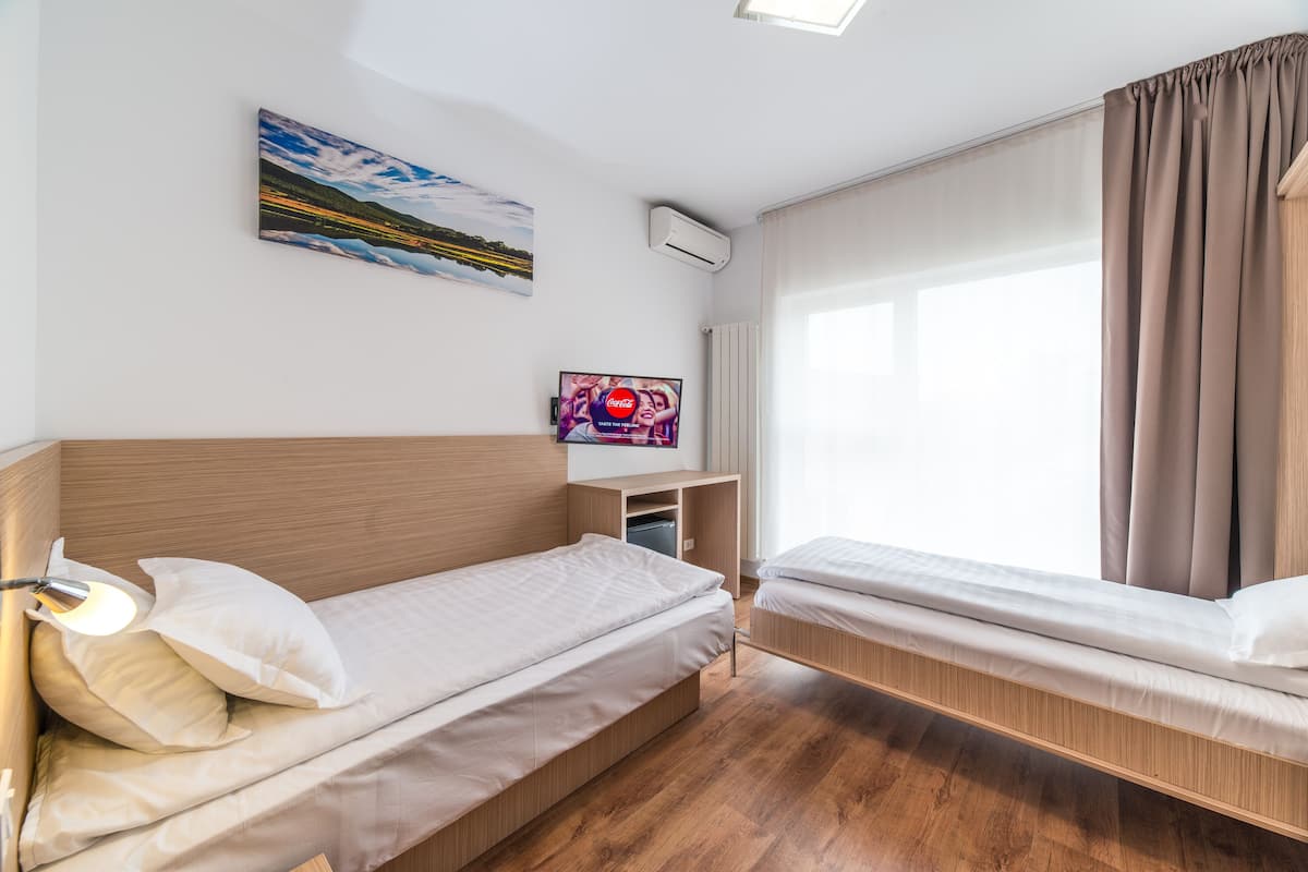 Room, Accessible (for people with reduced mobility)
