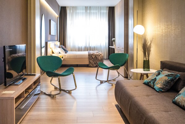 Superior Suite | Premium bedding, minibar, in-room safe, desk - Prince Hall Palace (Belgrade)