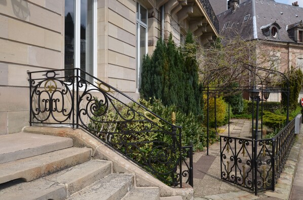 Fachada de la propiedad