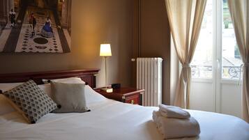 1 slaapkamer, luxe beddengoed, een bureau, gratis babybedden