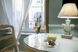 Doppel- oder Zweibettzimmer