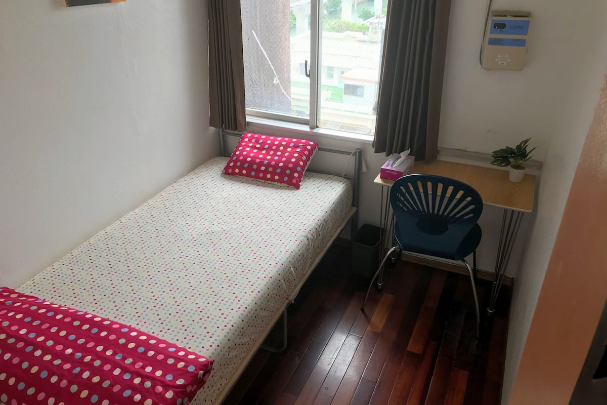 Private Single Room | Free WiFi, bed sheets