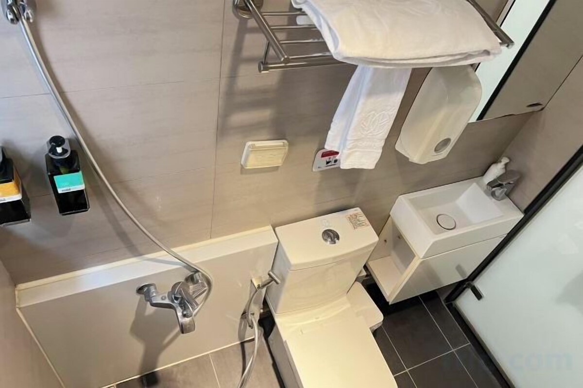Bathroom | Shower, rainfall showerhead, free toiletries, hair dryer