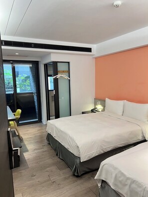 Kamar Triple Standar, Beberapa Tempat Tidur | Seprai premium, selimut bulu angsa, dan bantalan ekstra lembut