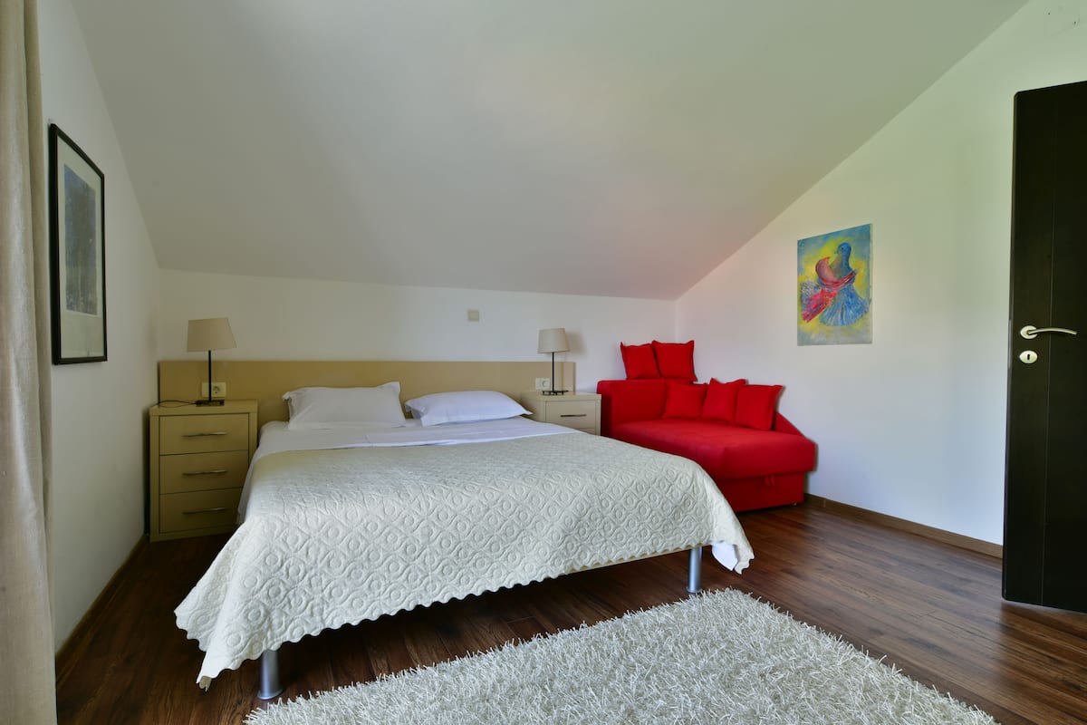 Comfort Apartment, 2 Bedrooms, Balcony, Sea View