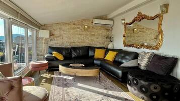 Appartement Confort, 2 chambres, balcon, vue mer | Coin séjour