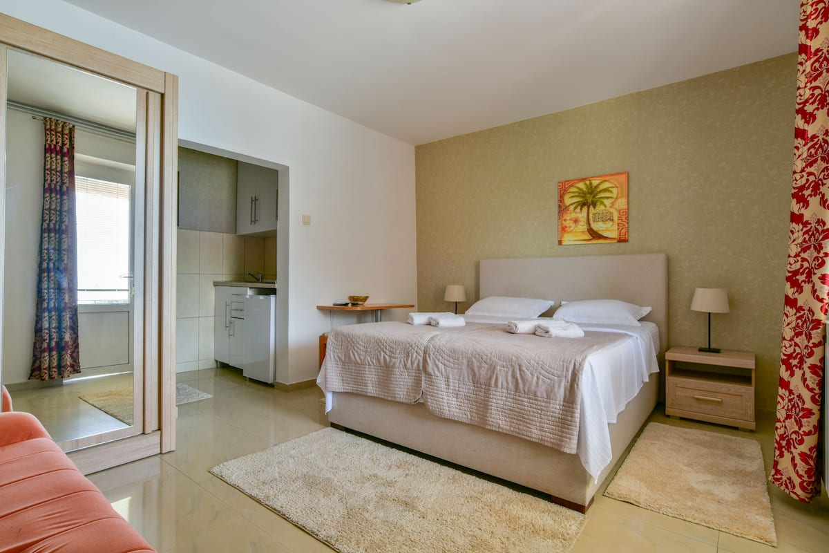Studio Suite, Terrace, Sea View | Premium bedding, in-room safe, desk, WiFi (free)