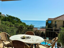Suíte estúdio, sacada, vista para o mar | Sacada