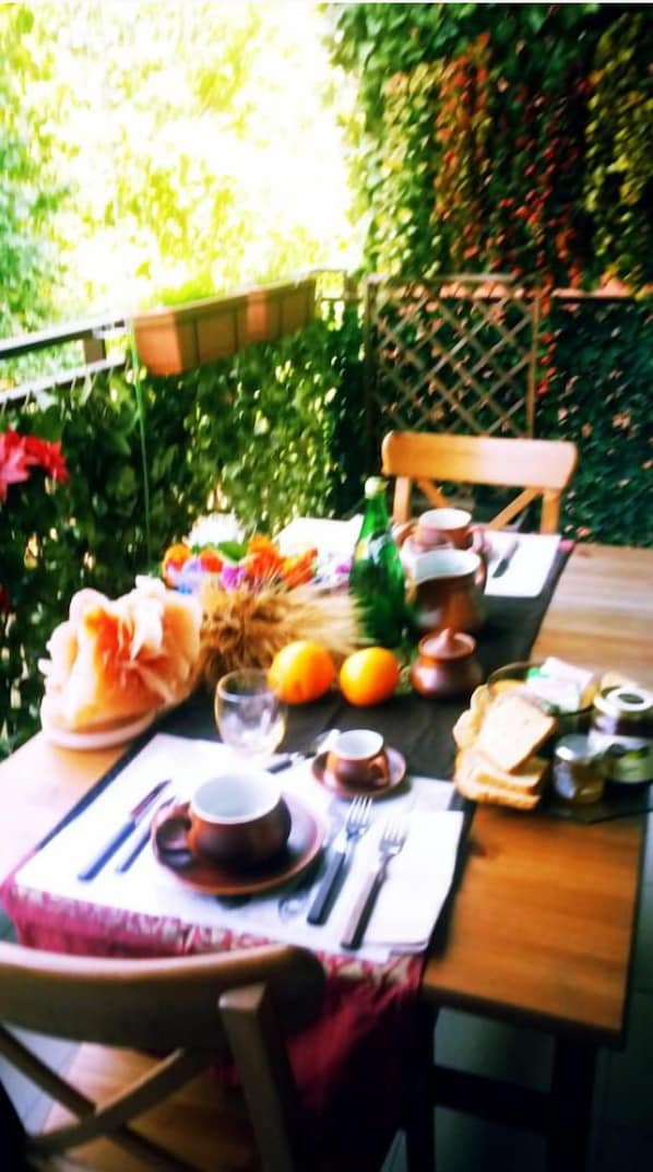 Petit déjeuner servi en supplément