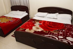 ห้องอีโคโนมี, เตียงใหญ่ 2 เตียง | Wi-Fi ฟรี