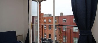 Market Suite Apartment