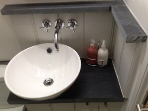Habitación doble Confort, baño en la habitación | Baño