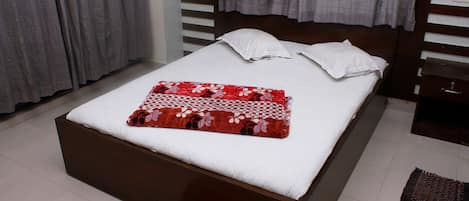 Deluxe Bungalow, Multiple Bedrooms | Desk, bed sheets