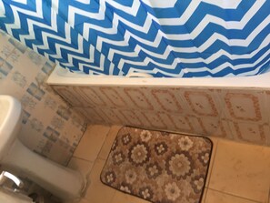 Double Room | Bathroom | Towels - Magiwa Homestay - Adults Only (Nairobi)