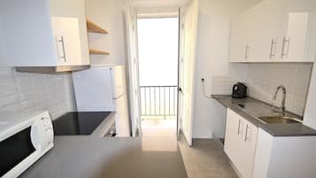 Apartemen Keluarga, 3 kamar tidur | Dapur pribadi | Lemari es, microwave, oven, dan kompor