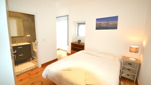 Departamento, 2 habitaciones | Tabla de planchar con plancha, cunas gratuitas y wifi gratis 
