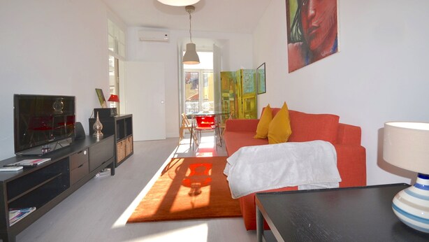 Departamento, 1 habitación | Área de sala de estar | Televisión de pantalla plana 