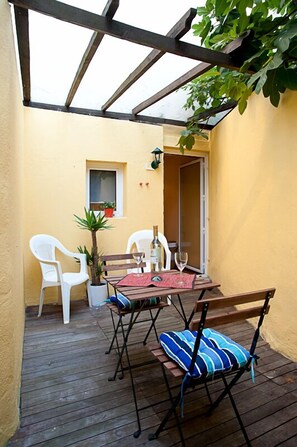 Apartment, 2 Bedrooms | Teres/patio