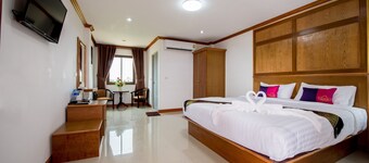 Thatphanom View Hotel