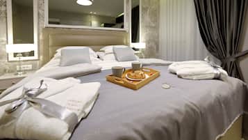 Deluxe Room, 1 Bedroom, SILVER | Premium bedding, memory foam beds, minibar, in-room safe