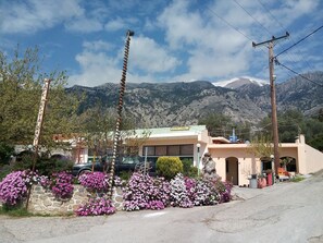 Fachada de la propiedad