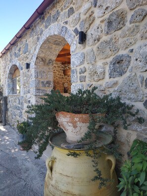 Restaurant - Windy Place (Amari)