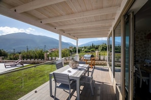 Villa, 3 Bedrooms, Private Pool, Pool View | In-room dining