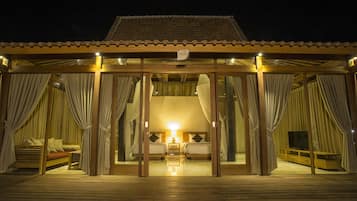 Deluxe One-Bedroom Villa with Rice Field View | Terrace/patio