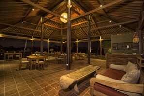 Lobby sitting area - Kabinawa Ubud Villas by GenuineHost (Tegallalang)