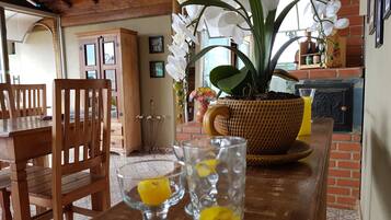 Café da manhã continental grátis todos os dias