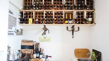 Departamento Deluxe, 2 camas matrimoniales, frente al mar (Crow's Nest) | Cocina privada | Refrigerador, microondas, horno y parrilla de estufa