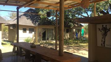 Café da manhã continental todos os dias (USD 9 por pessoa)