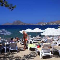 Private beach, sun-loungers, beach umbrellas