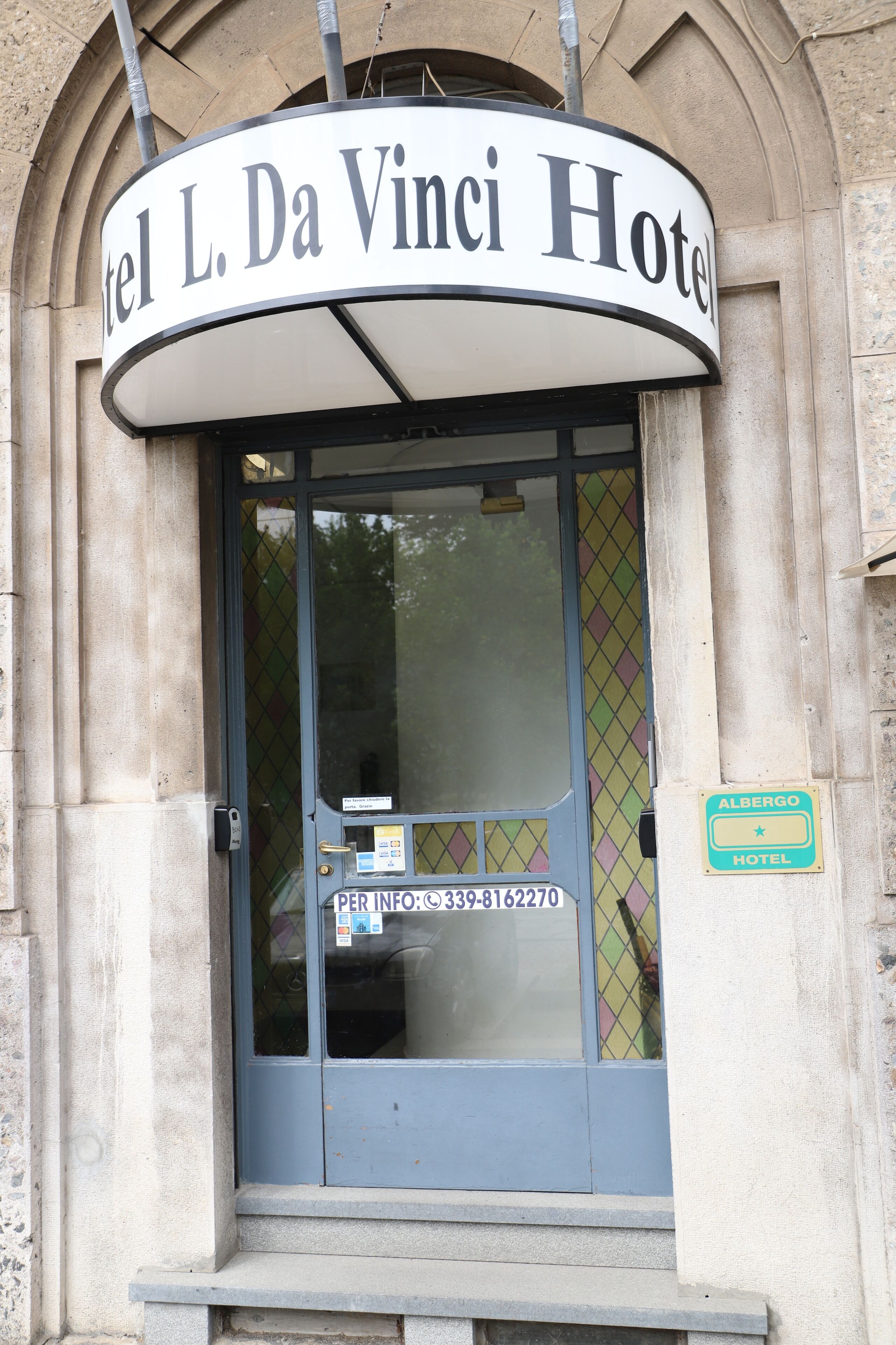 Mặt tiền nơi lưu trú