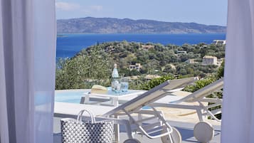 Villa, 4 chambres | 4 chambres, coffres-forts dans les chambres, bureau