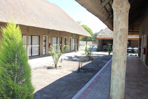 Terrace/patio - Makgovango Luxury Inn (Gumare)