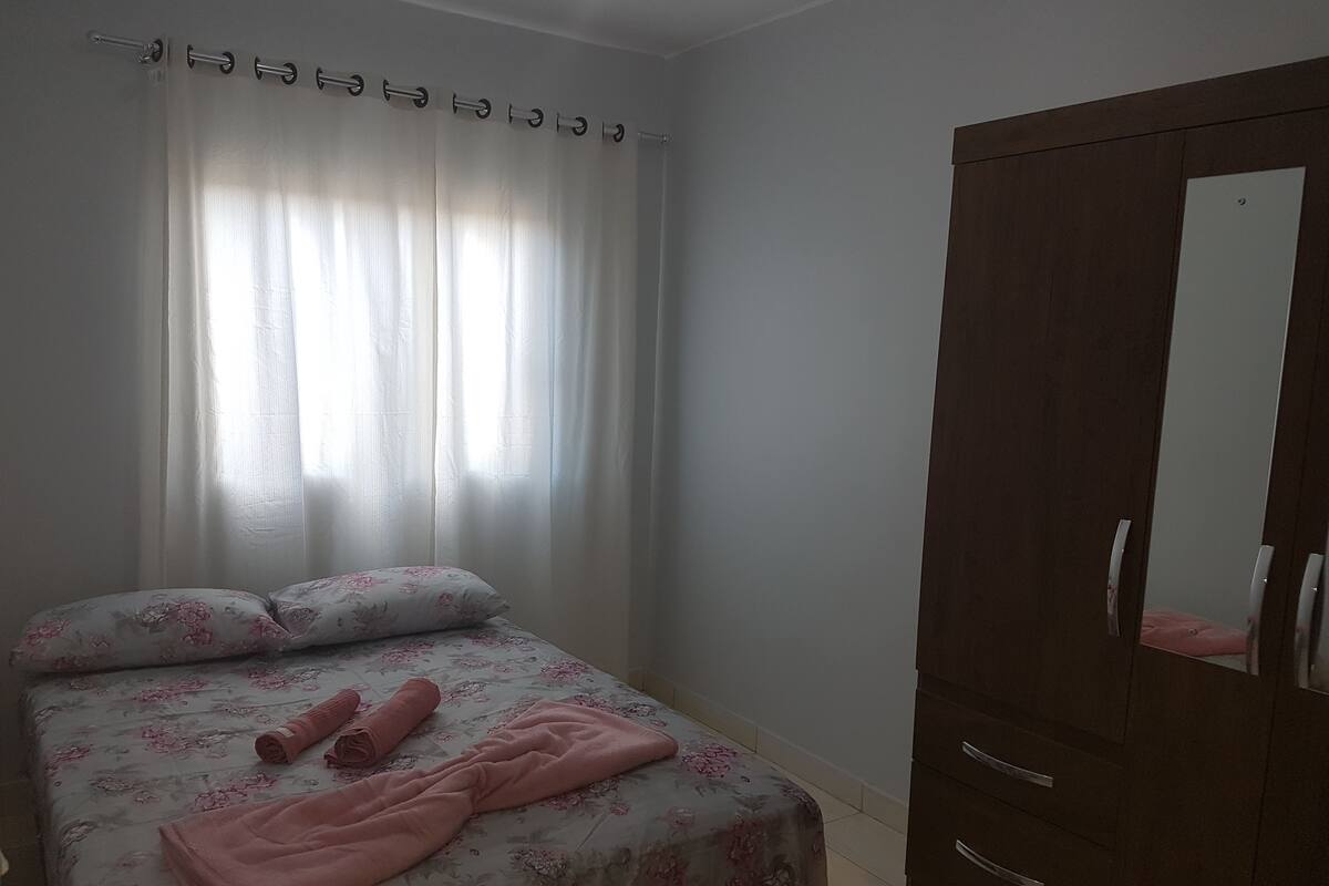 Habitación cuádruple económica, 2 habitaciones (01) | 1 habitación, ropa de cama hipoalergénica y cortinas blackout