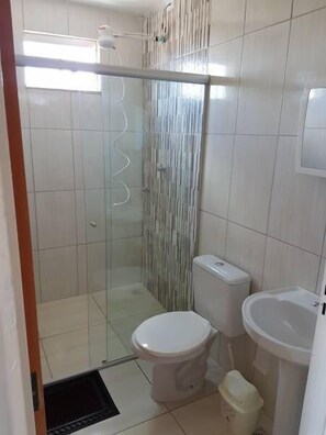 Superior-Vierbettzimmer, 2 Schlafzimmer (101) (Varanda) | Badezimmer